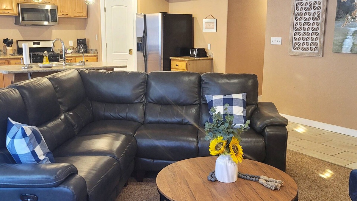 New Harmony House | New Harmony 1784 Kanarra Falls, Kolob Canyon