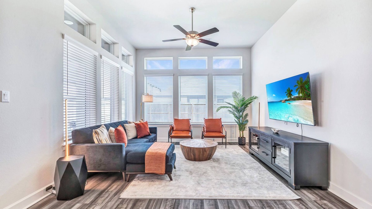 Clodine House | New- Harvest Green- Family Friendly - King bed