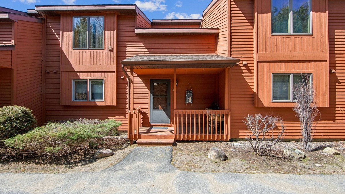 North Creek House | NEW! Hawkeye 21E - Spacious Townhome for Families by The Summit at Gore Mountain