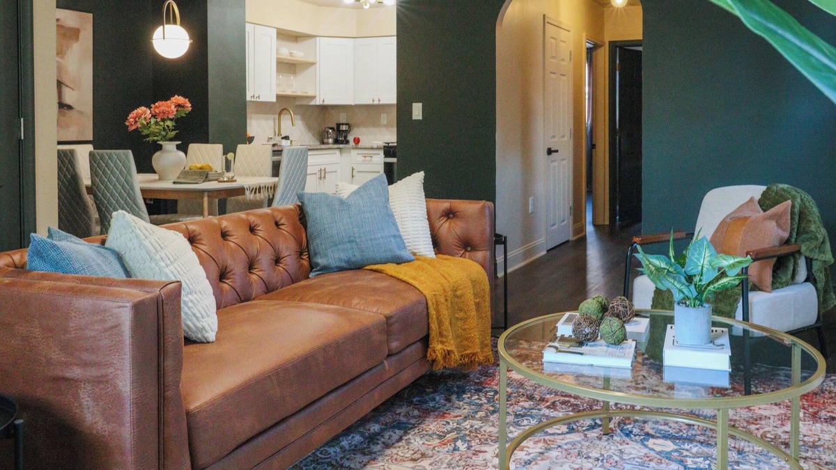 Wynnefield Heights Apartment | New Heritage With King Bd Balcony Free Parking Quiet Area Near City in Philly