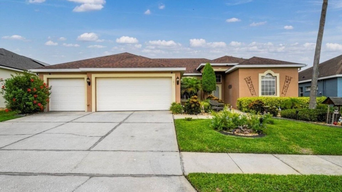 Highlands Reserve Villa | NEW! Highlands Hideaway 4BR Home w/Private Pool & Spa