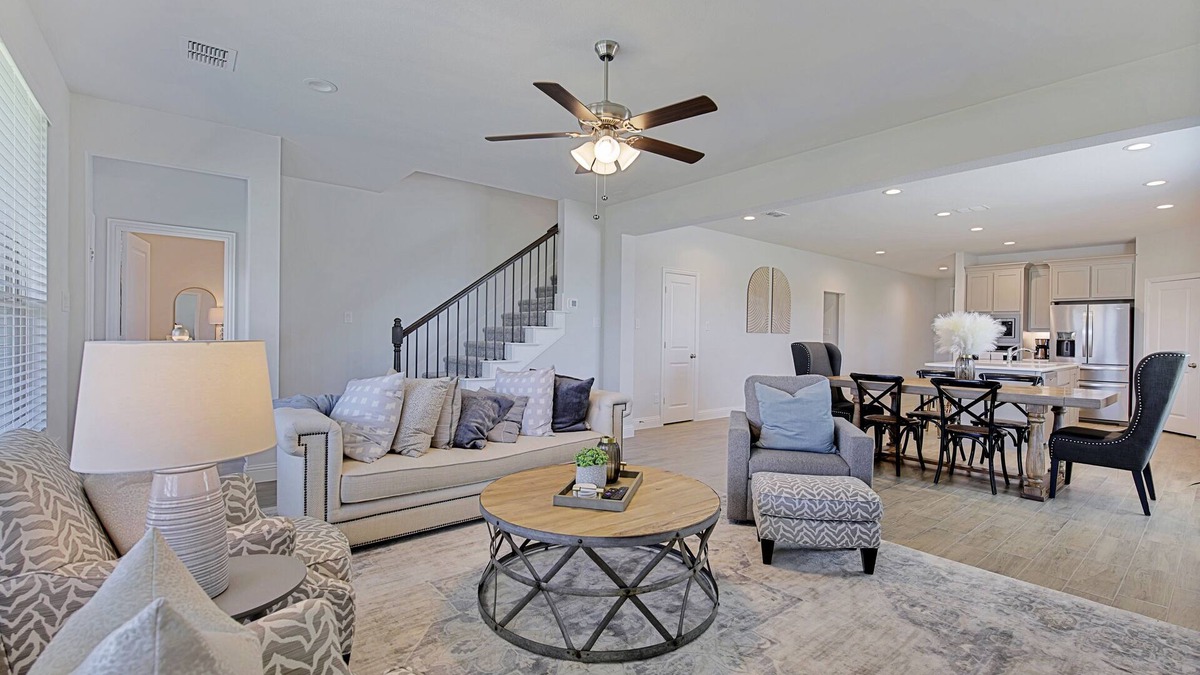 Argyle House | New home, Argyle TX, 4 Bd rooms, 5 bds, 3 Bathrooms, Office, Gameroom, Sleeps 11