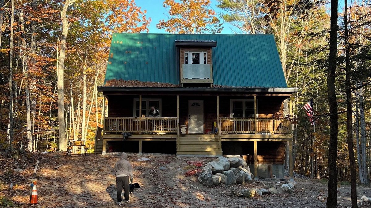 North Sebago House | New Home: Enchanting 3-bedroom house in Sebago