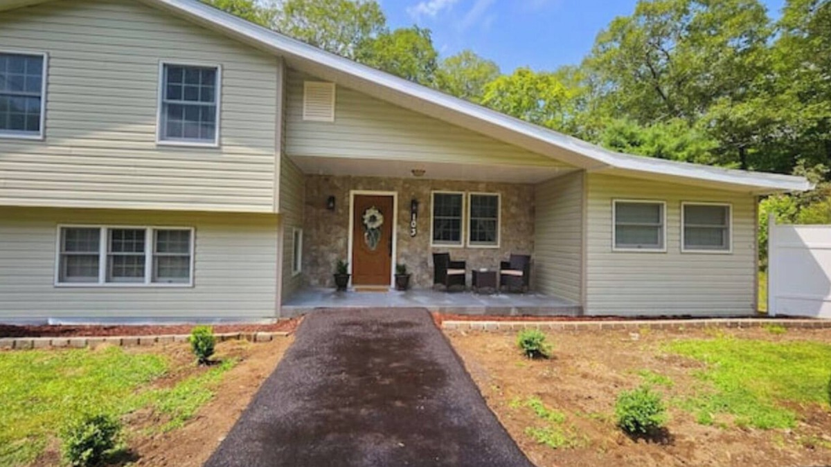 Catskill House | New Home In Athens