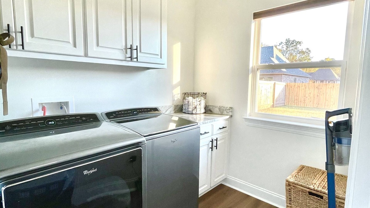 Gonzales House | New Home in Prime Location, between New Orleans & Baton Rouge