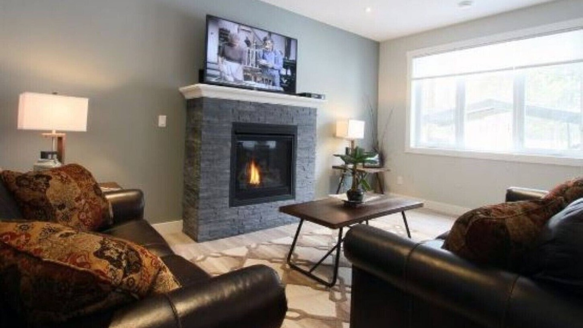 East Kootenay House | New Home on Golf Course now with an EV plug in