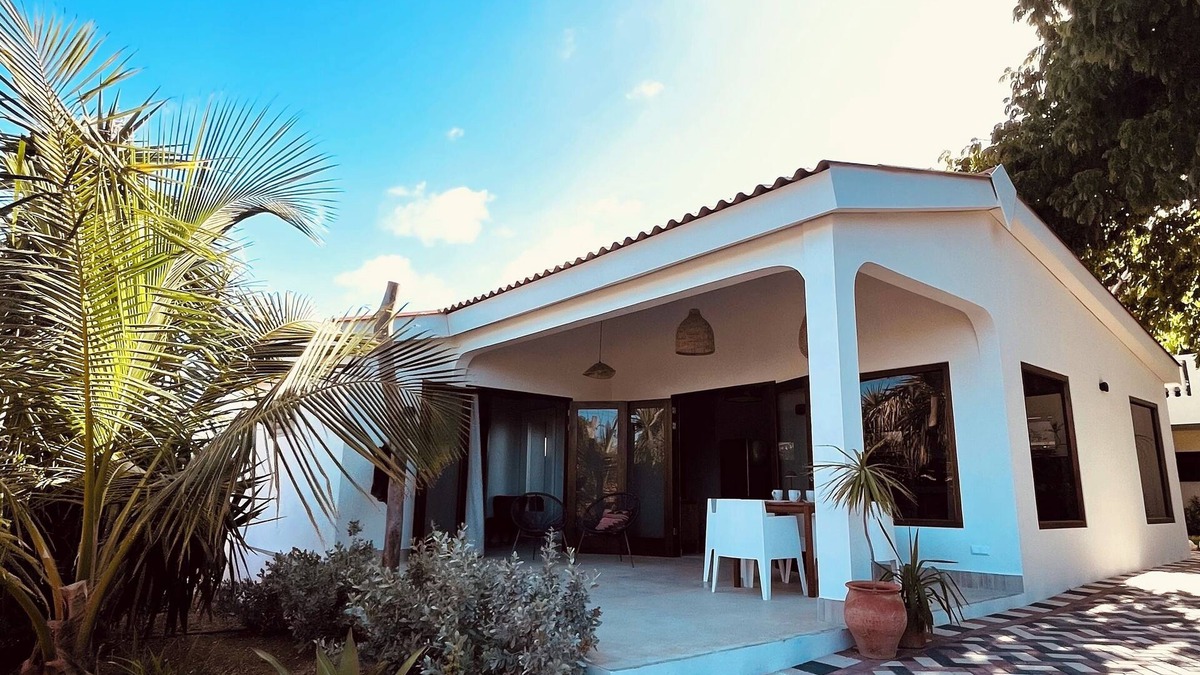 Santa Rosa Apartment | New home, Private pool, Tropical garden, BBQ & Air conditioning, Close to beach & town