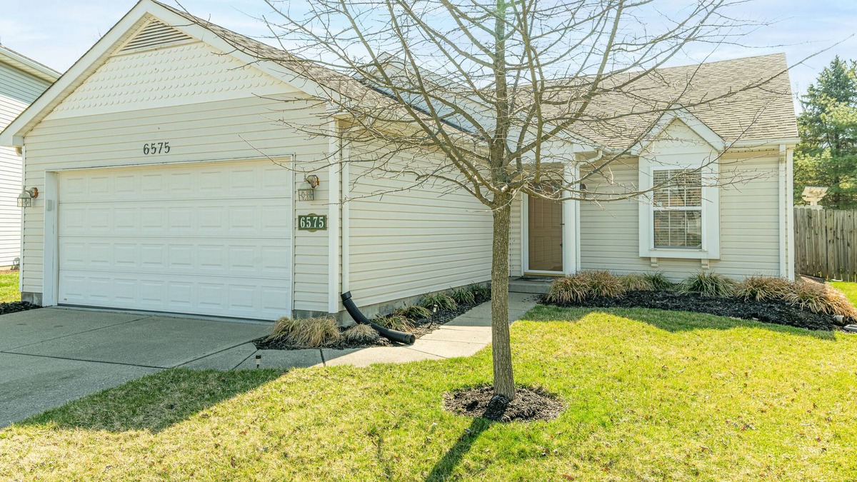 Otterbien Home House | New home w huge yard