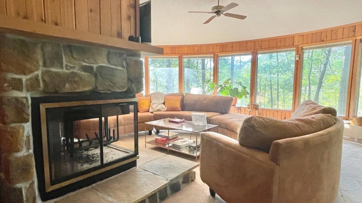 The Woods Resort | NEW & HOT! Huge, Dog-Friendly, Mid-Century Fabulous rancher