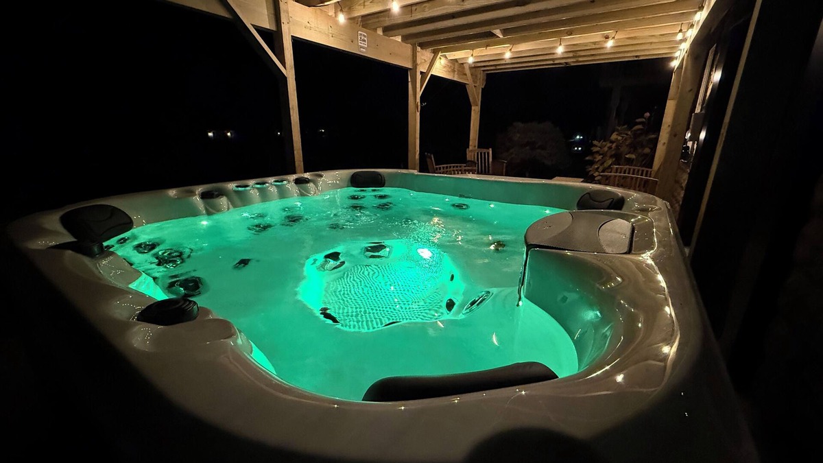 Pinckney House | New Hot Tub at the Canal House on Portage Chain