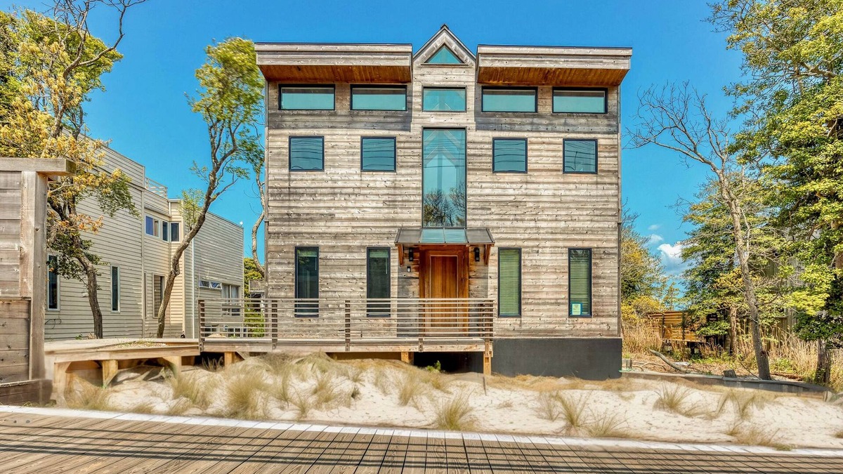 Fire Island Pines House | New House: 3 bedrooms with Pool, WiFi, A/C, Bay Views & Rooftop Deck in FI Pines