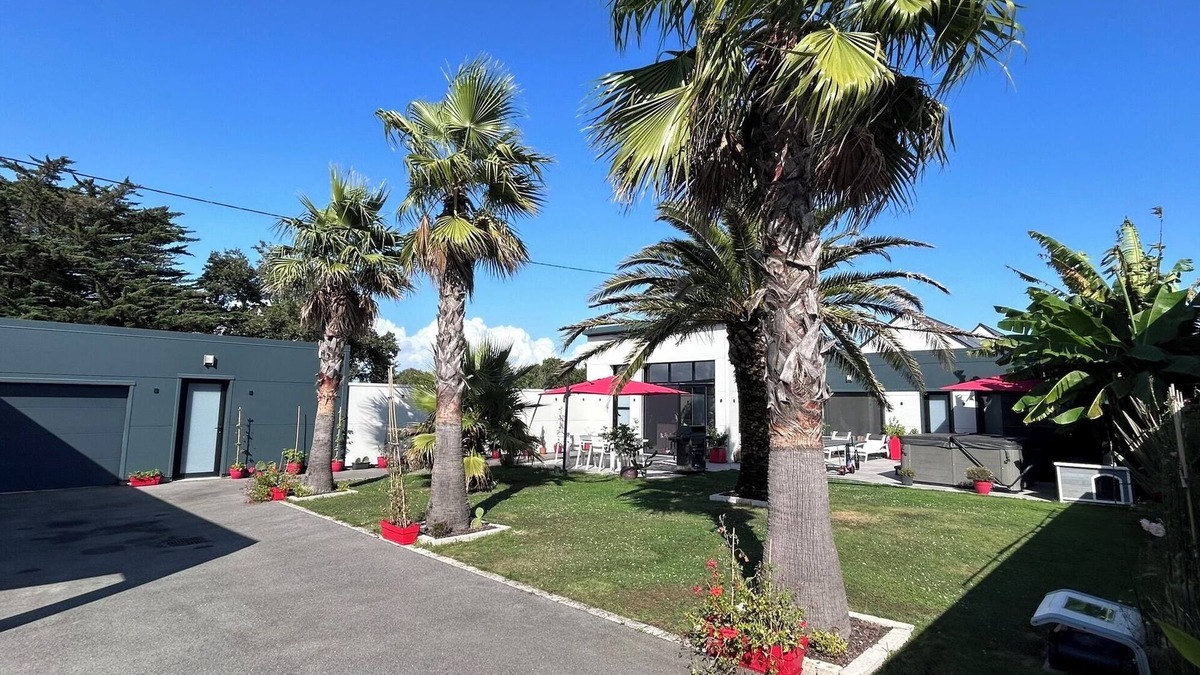 Le Tour-du-Parc House | New house, Jacuzzi, Terrace, Near to Beaches and Shops