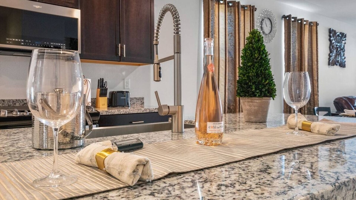 Laveen House | New House, King Bed, A/C, Long Stays