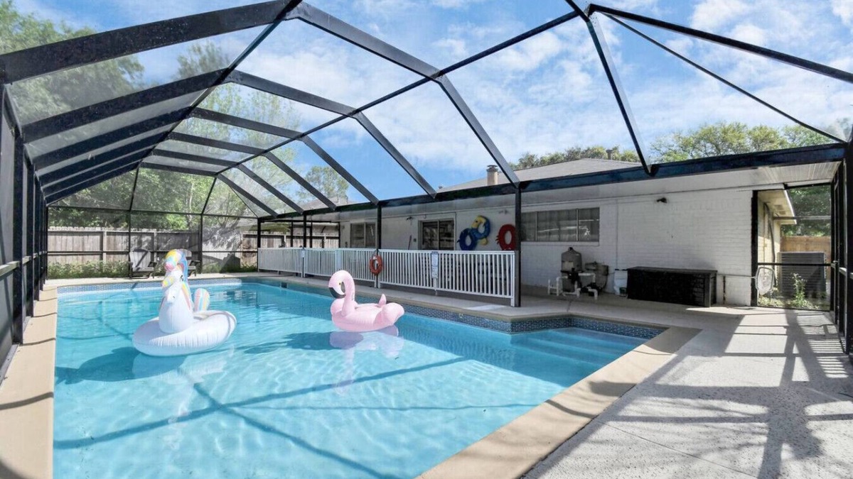Clodine House | NEW Houston Pool House