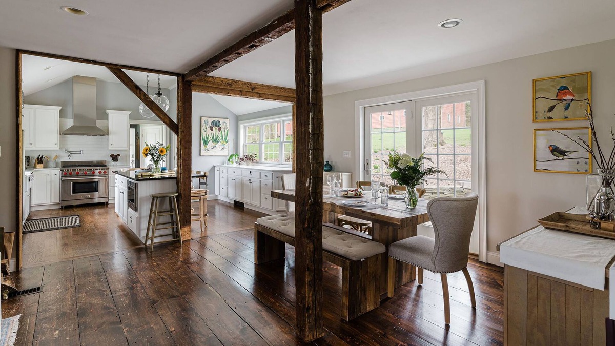 Montgomery House | NEW! Hudson Valley 1830s Farmhouse: Pool, Tennis Court & 14 private acres!