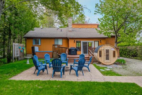 Sauble Beach House | New In Sauble W Sauna & Hot Tub