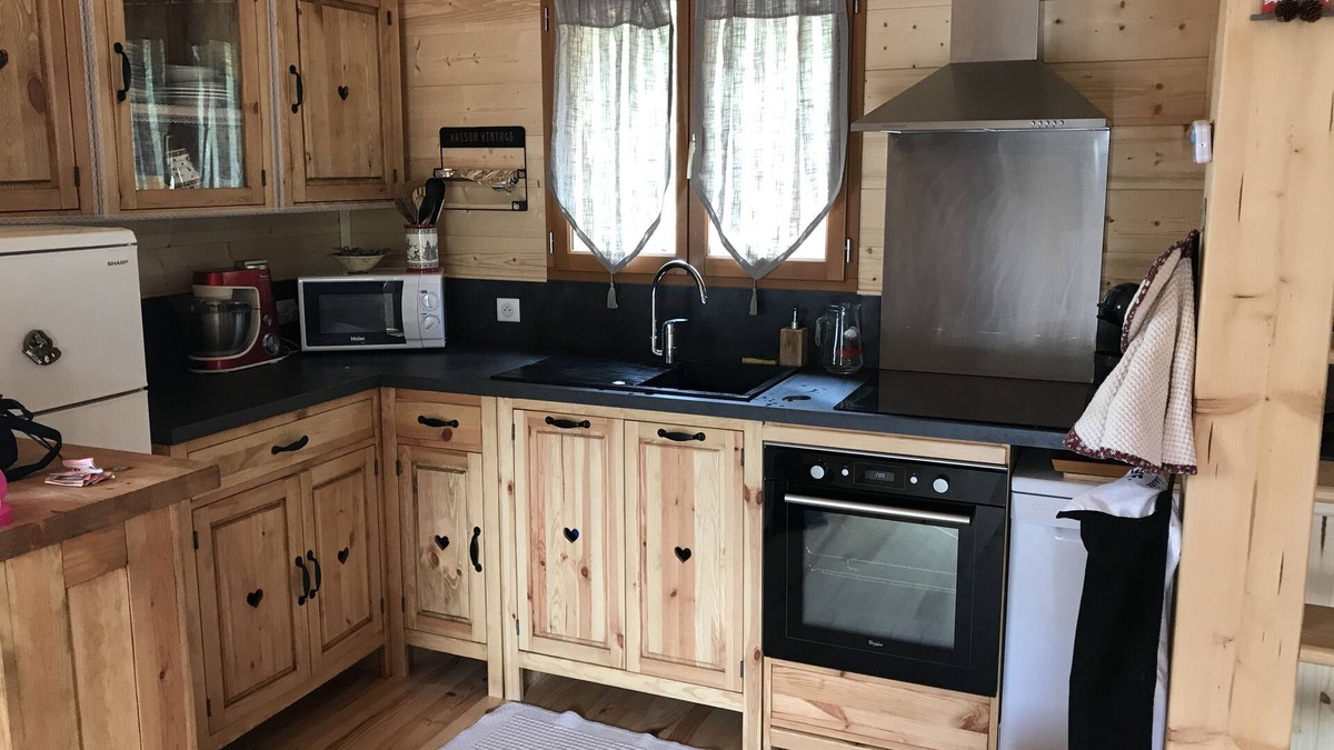 Caille Ski Chalet | NEW INDIVIDUAL CHALET