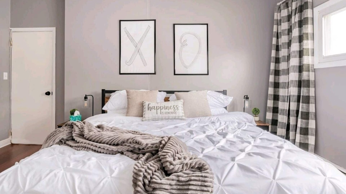 Poughkeepsie Apartment | NEW! King bed Apt. in the heart of the city!