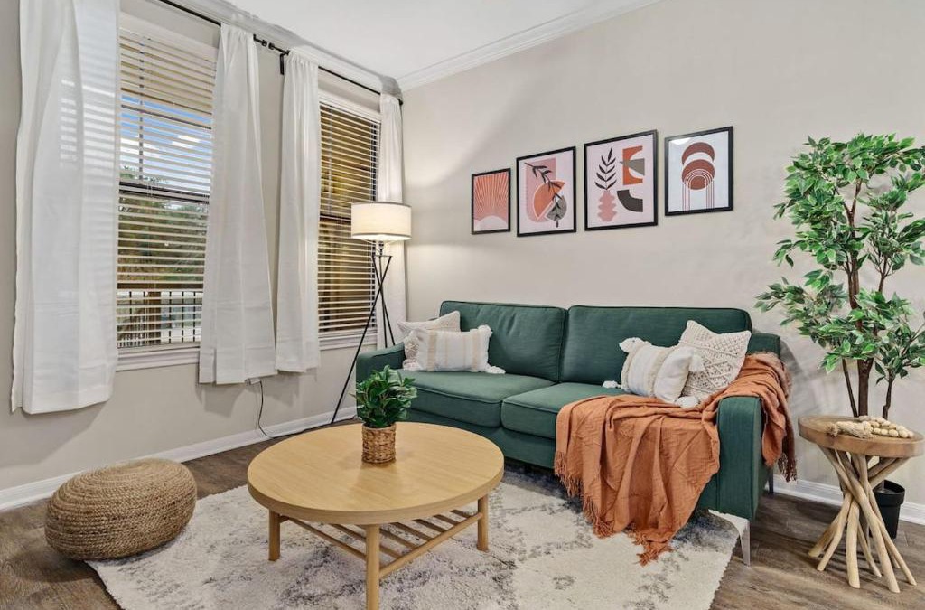 Lazybrook/Timbergrove Apartment | New! King Bed Trendy 1 BR Resort Style w/Pool