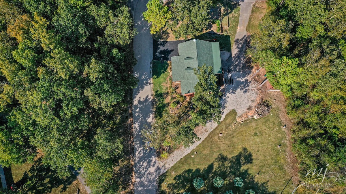 Salesville House | NEW! King Suites - HOT TUB – minutes to Lake/River