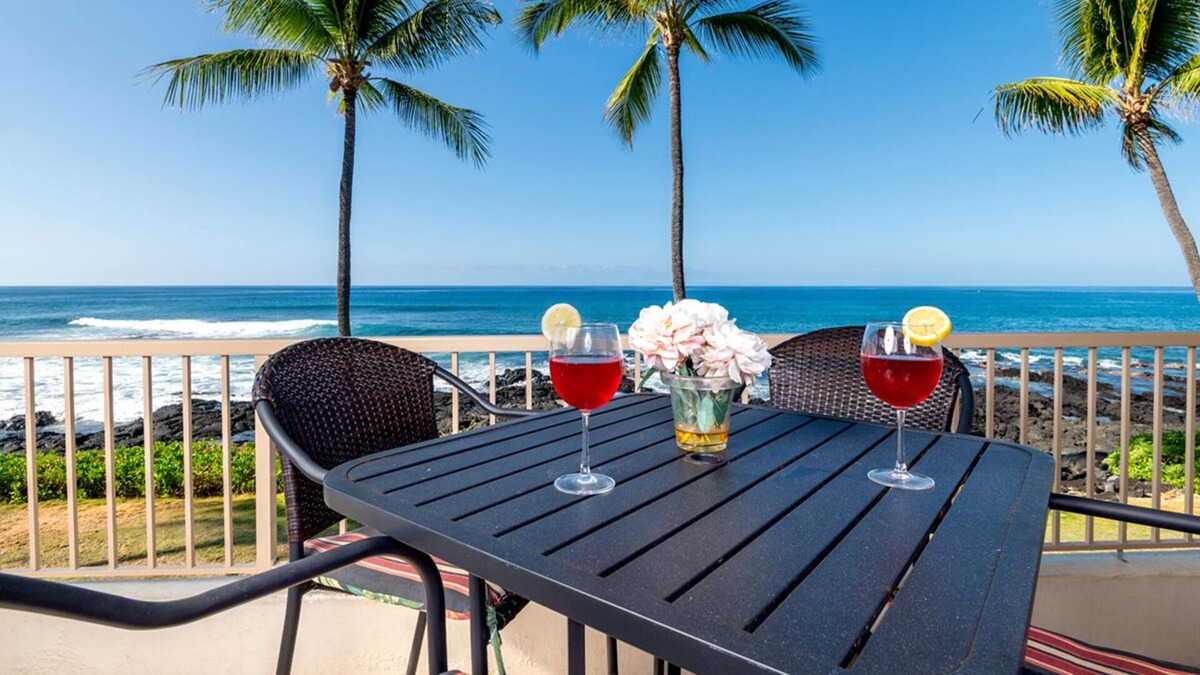Historic Kailua Village Condo | New! Kona Reef Resort Oceanfront 🌊 2 Bdrm, 2 Bath D-11 🏖 Right on the Ocean!