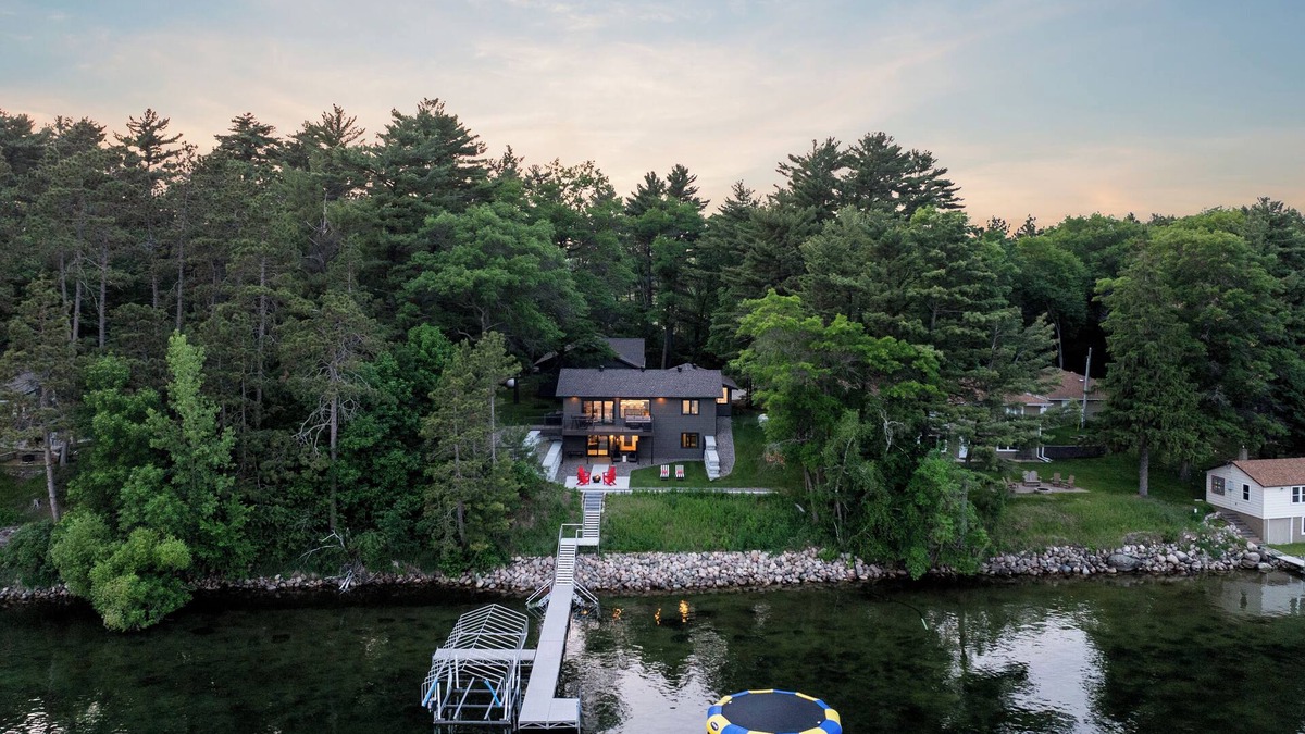 Cushing Cabin | NEW! Lake Alexander, Swimming, Game Room, Views