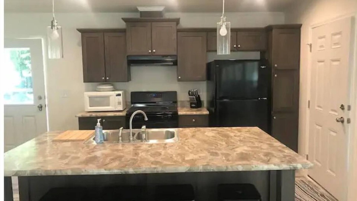 Shawano Cabin | New Lake Home with private dock access.
