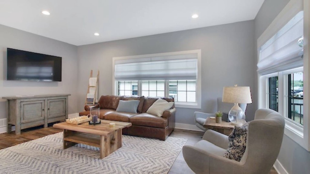 Delavan Lake House | New Lake House with Pier Slip