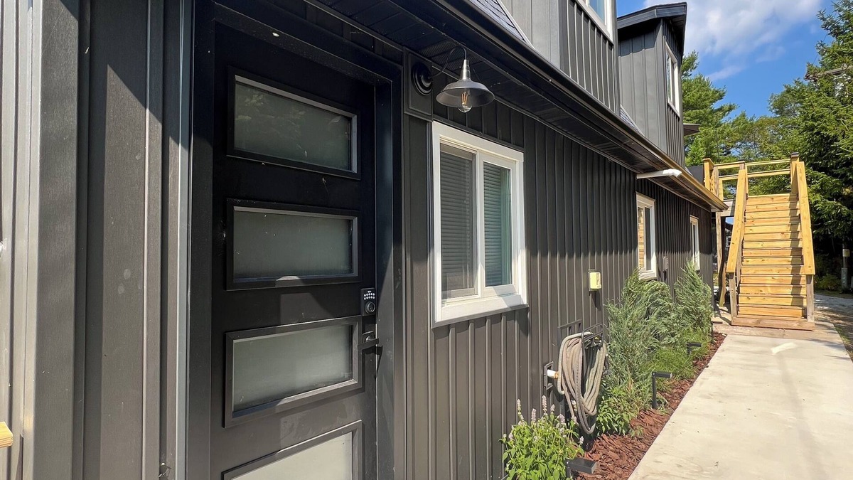 Tawas City House | NEW: Lake views/Tawas Point State Park/Bikes/Kayaks/Beach