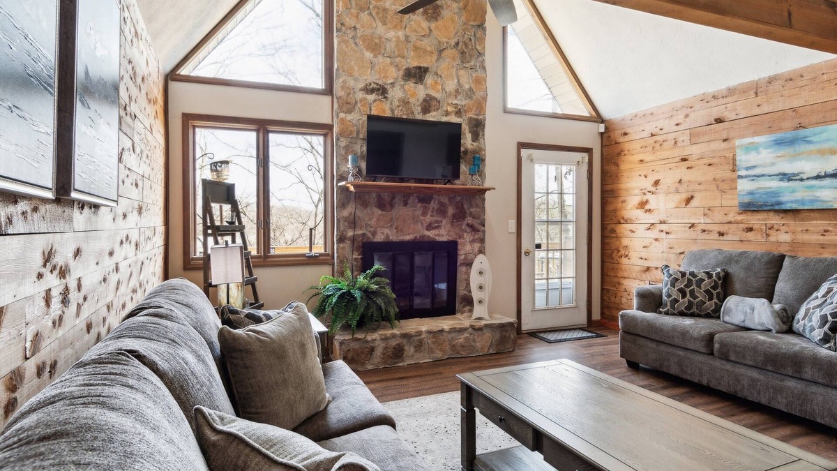 Somerset House | NEW! Lakelife at Somerset 4-Bedroom Home - Handicap accessible