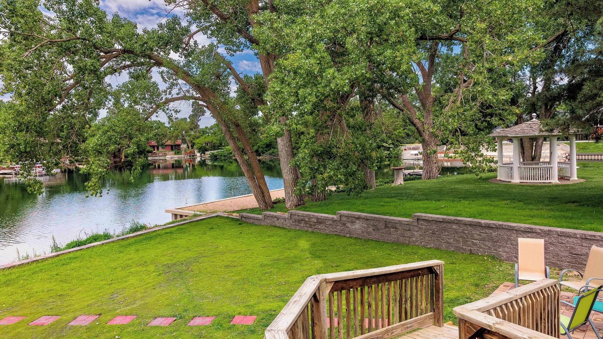Columbus Cottage | New lakeside cottage is the picture perfect place to relax