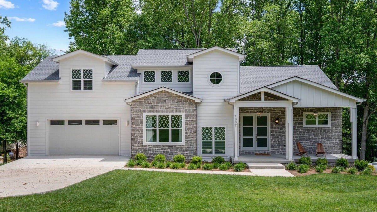 Winchester House | New Lakeside Home w/kayaks, Game Room, Billiards
