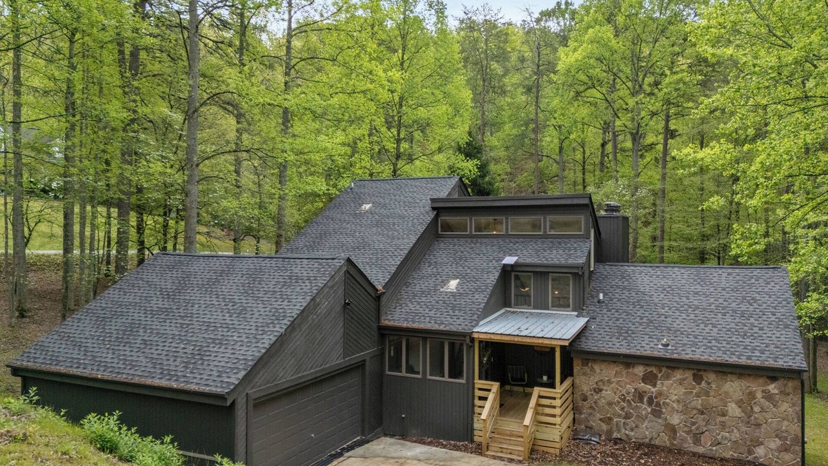 Murphy Ski Chalet | +NEW+Large Family Chalet/Pet Friendly/Game Room & Bar/Close to Downtown Murphy