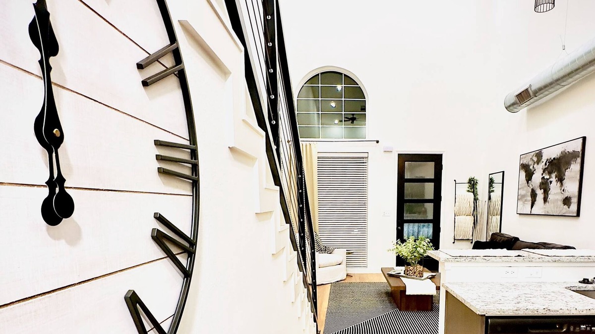 Lubbock Apartment | New, LBK LOFTY Dreams Apt, Great Location, by TTU!