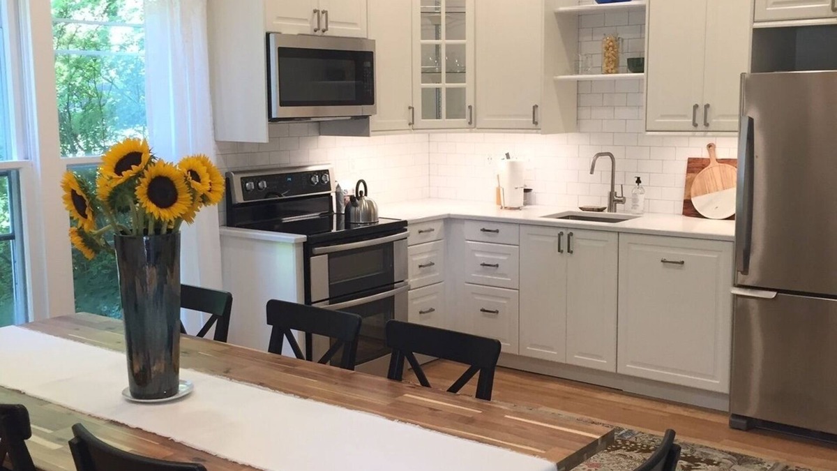 Brookmont Apartment | NEW light filled 1500 sq ft apt, lg kitchen, expansive family rm, 2 bedrm,1 bath