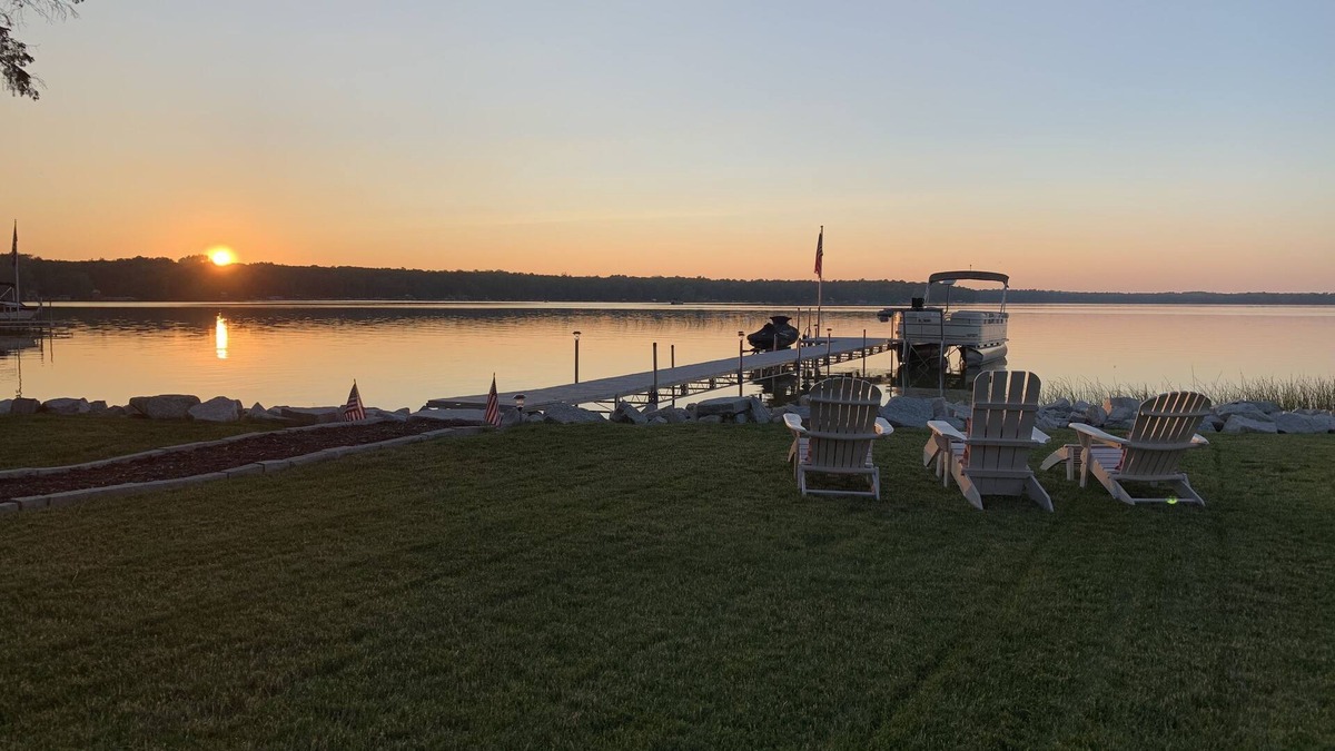 Sturgeon Bay Cottage | New Listing! 2BR Waterfront Modernized Cottage on Clark Lake