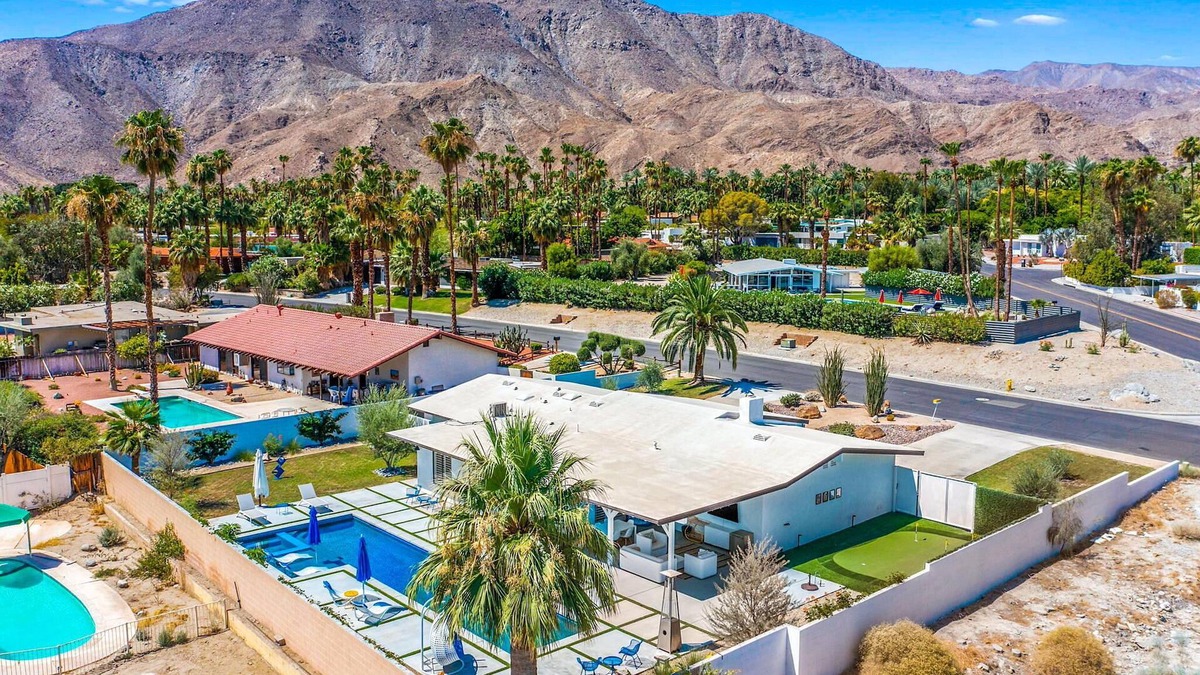 Magnesia Falls Cove House | New Listing 3 Bedroom Luxury Home in Rancho Mirage