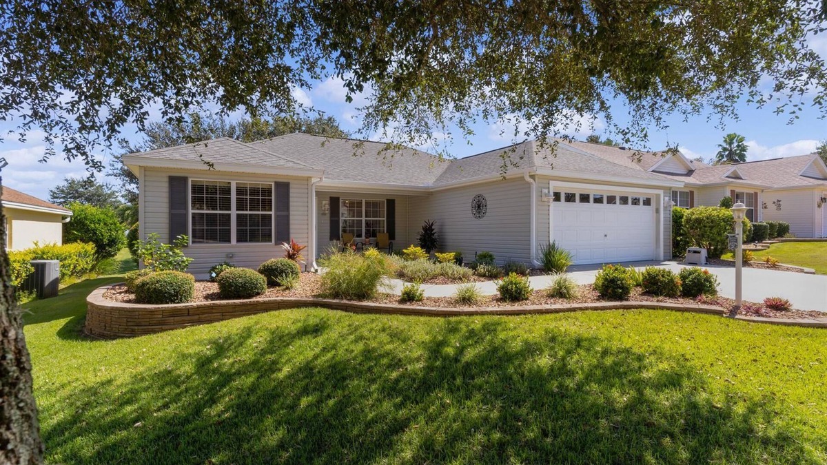 Hadley House | NEW Listing 3 Bedroom Split Design with 2 Bathrooms near Fort Sumter