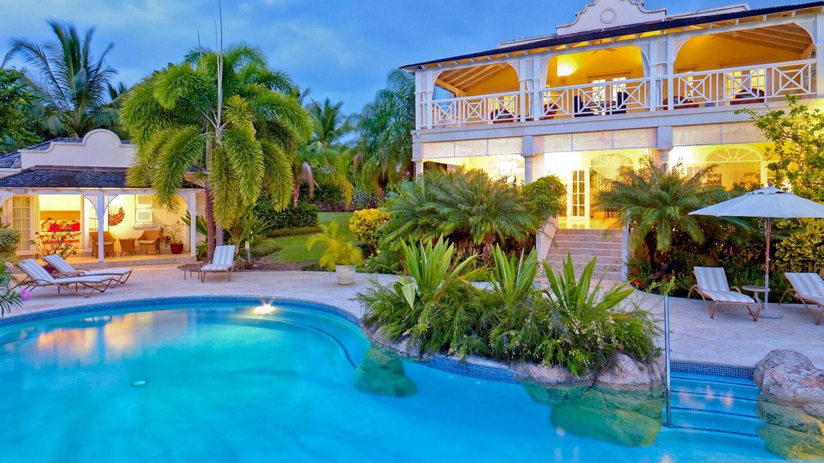 Mount Standfast Villa | New listing 5BR Luxury Villa with Sea Views and Private Pool