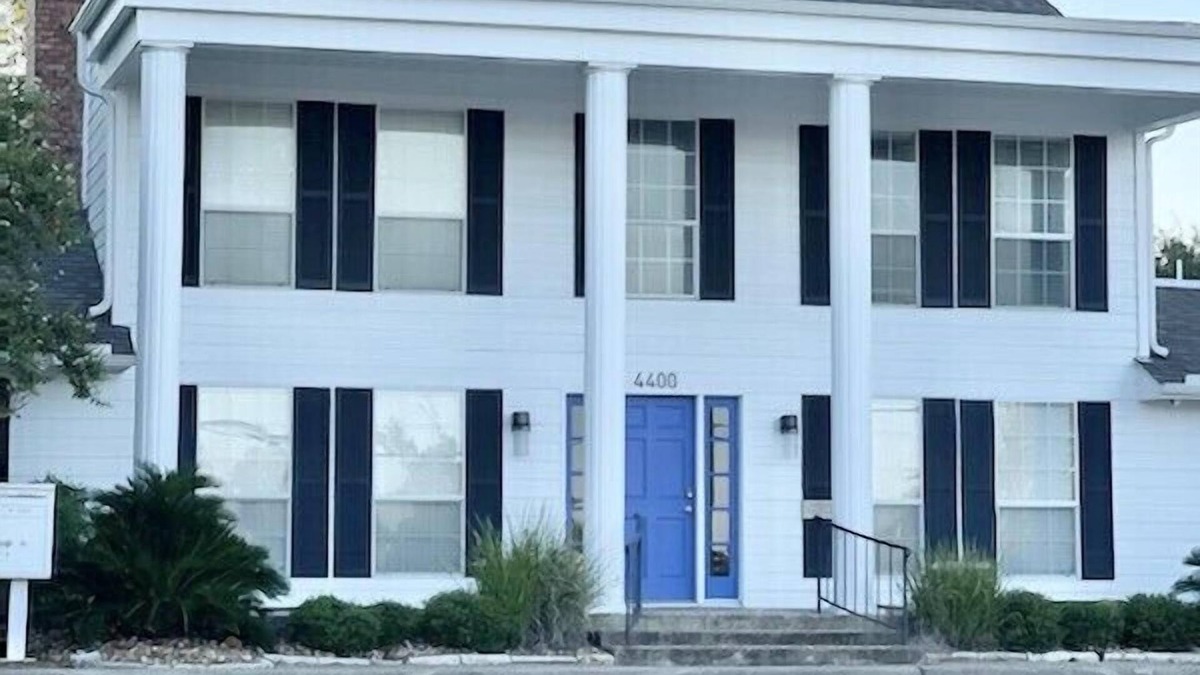 College Station House | New Listing-7 bedroom 6 bath, sleeps 28-30 @Texas A&M Northgate!
