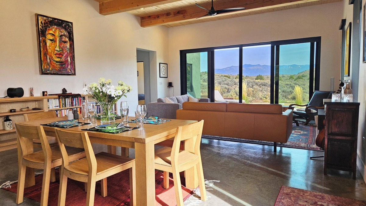 Taos House | New Listing -Amazing views, great outdoor space, modern design with solitude