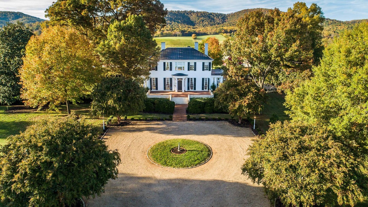 Keswick House | NEW LISTING As seen in Architectural Digest - Historic Farm w/Pool & Gardens