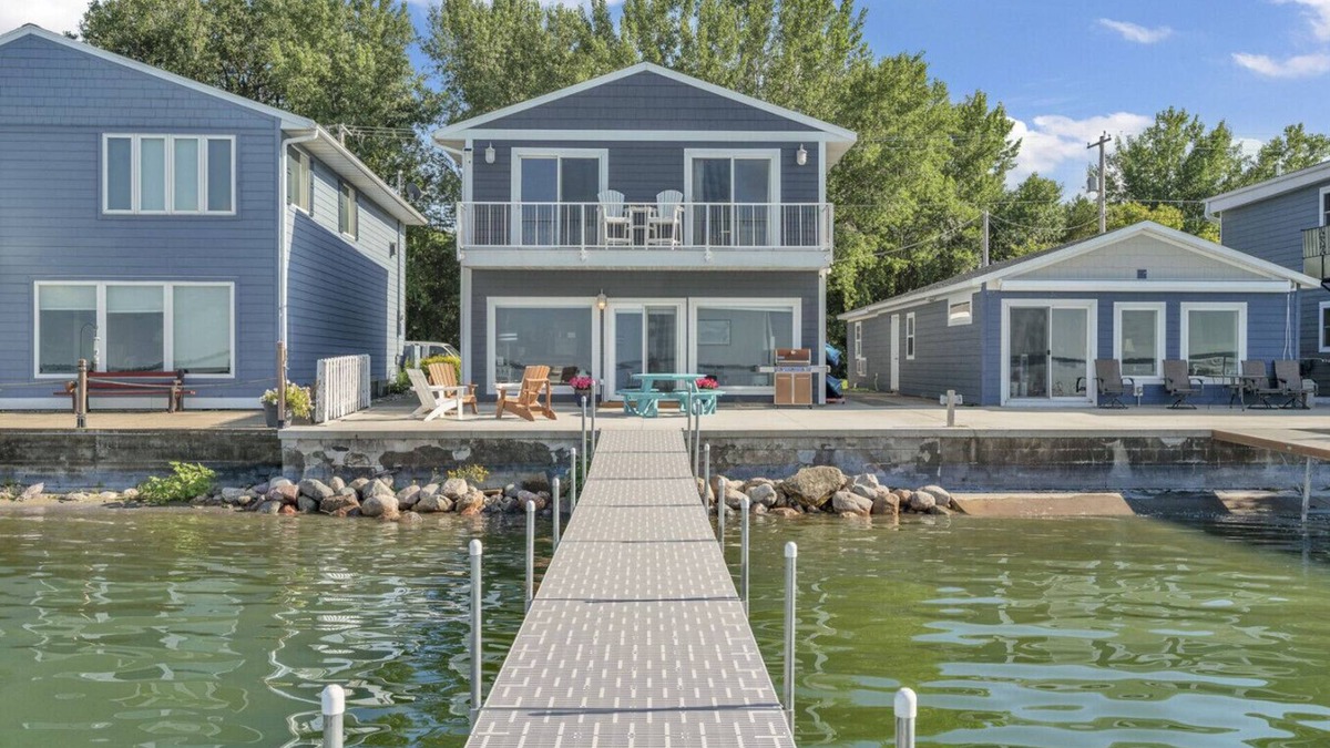 Orleans House | NEW LISTING.AWave From It All - Lakefront on Big Spirit Lake