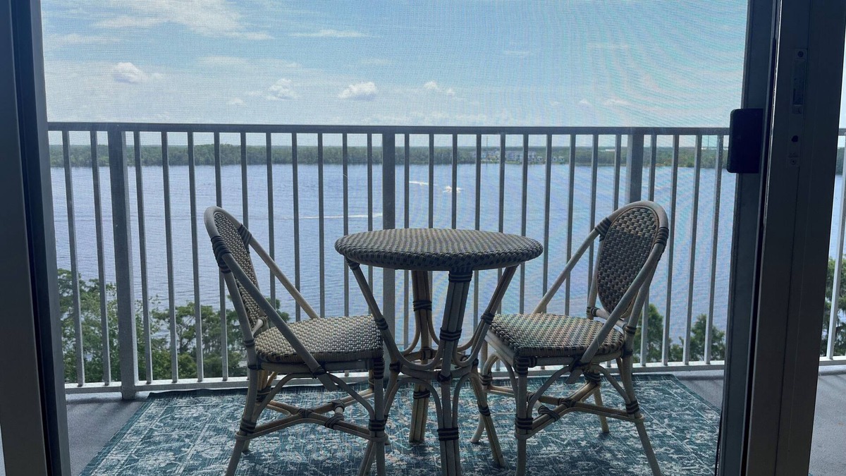 Florida Central Atlantic Coast Condo | New Listing - Beautiful Lakefront condo near Disney
