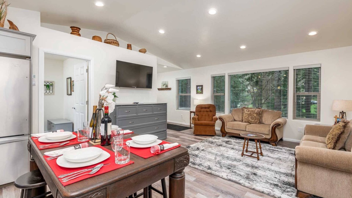 Florence House | New Listing! Beautiful new construction Sutton lake area home, hot tub, sister home also available