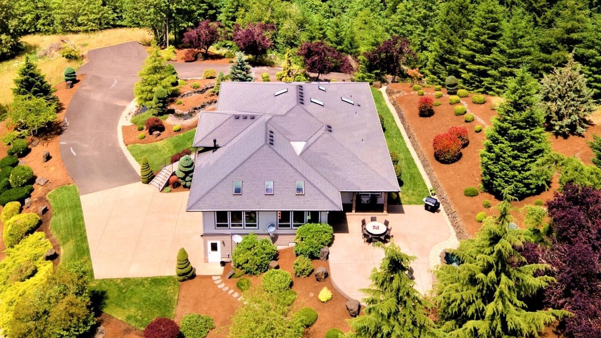 Forest Grove House | New Listing - Breathtaking vacation/work remotely in wine country!