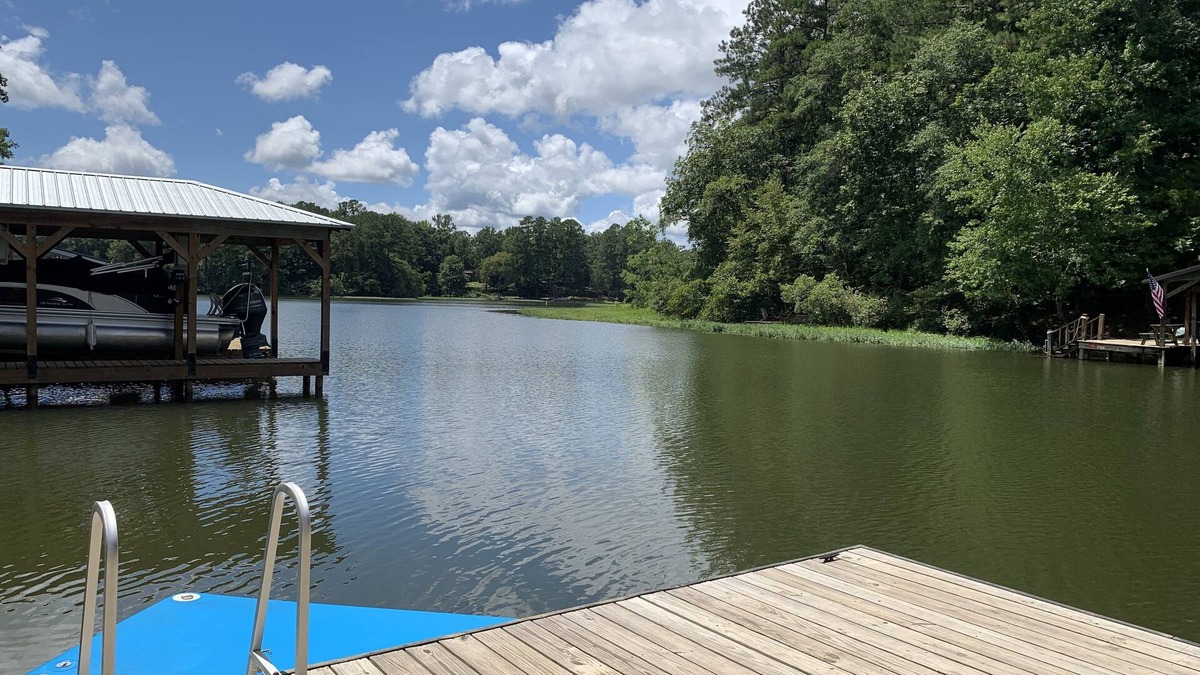 Northport House | New listing! Bright and airy waterfront home on Lake Tuscaloosa