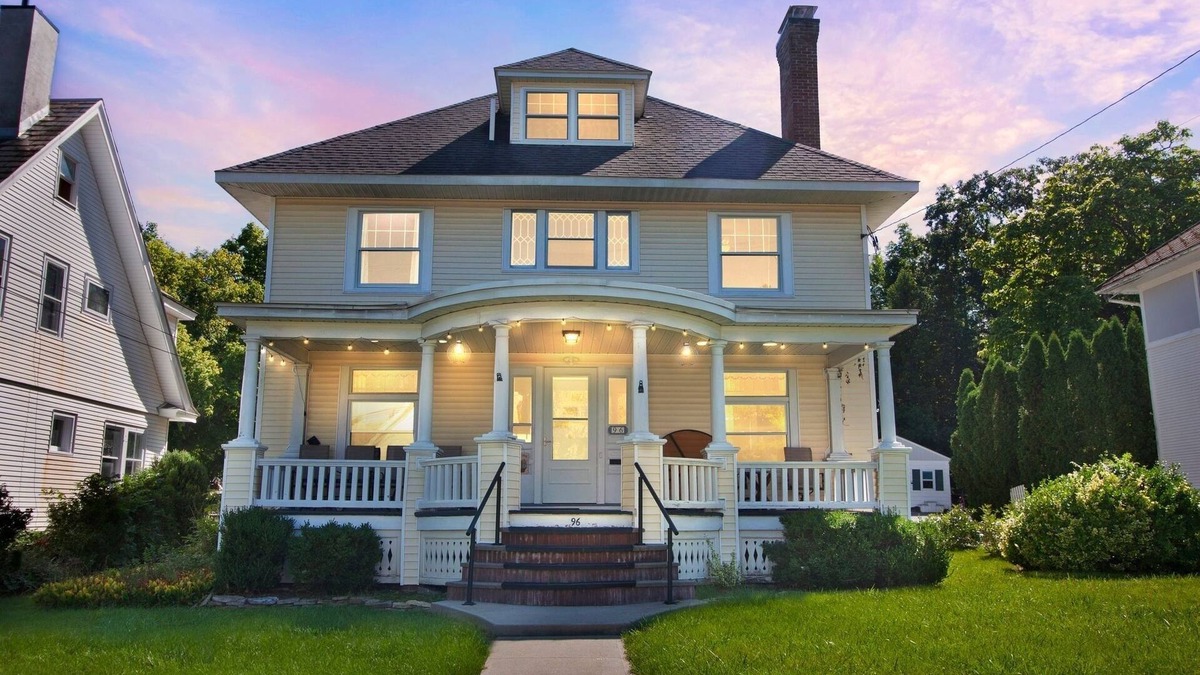 North Lake George House | NEW LISTING! Cozy Trotter (4-Bedroom Home) - Pets Allowed