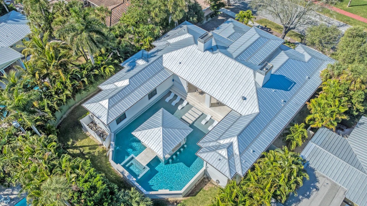 Saint Armands Key House | New Listing! Dream Island | Pet Friendly Home w/Private Heated Pool and Spa