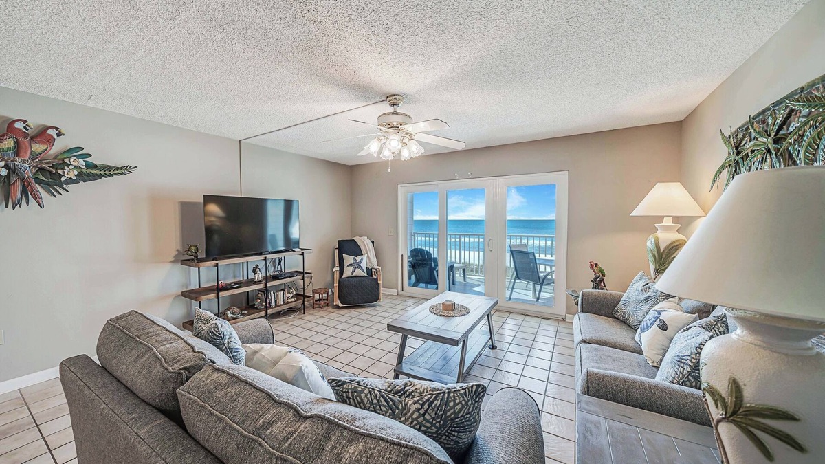 Holiday Beach Condo | NEW Listing, FREE Golf & Tix! Mariner West 306, Heated Pool, Tennis & Grills!